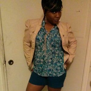 Meet your Posher, Casie